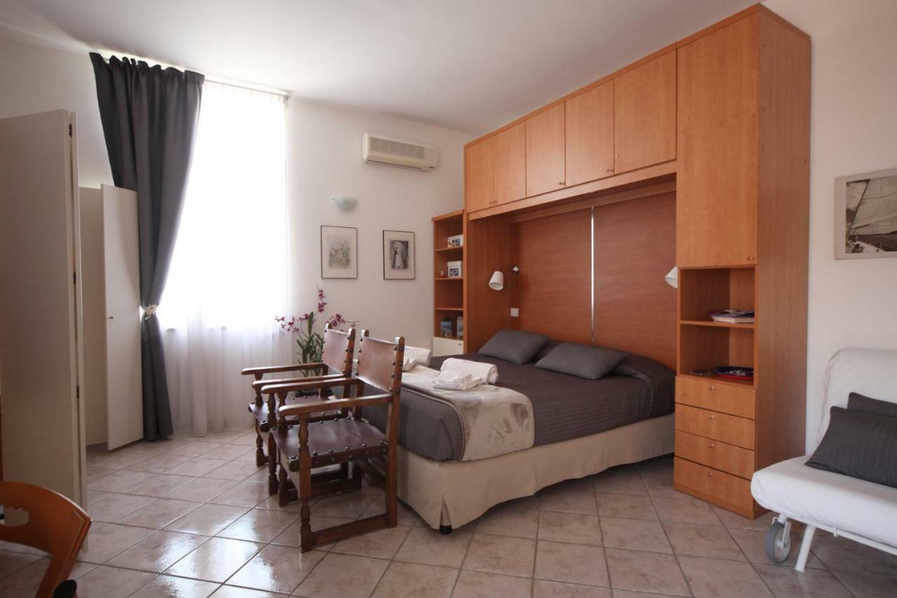 Seawall Holiday Home Salerno Exterior foto